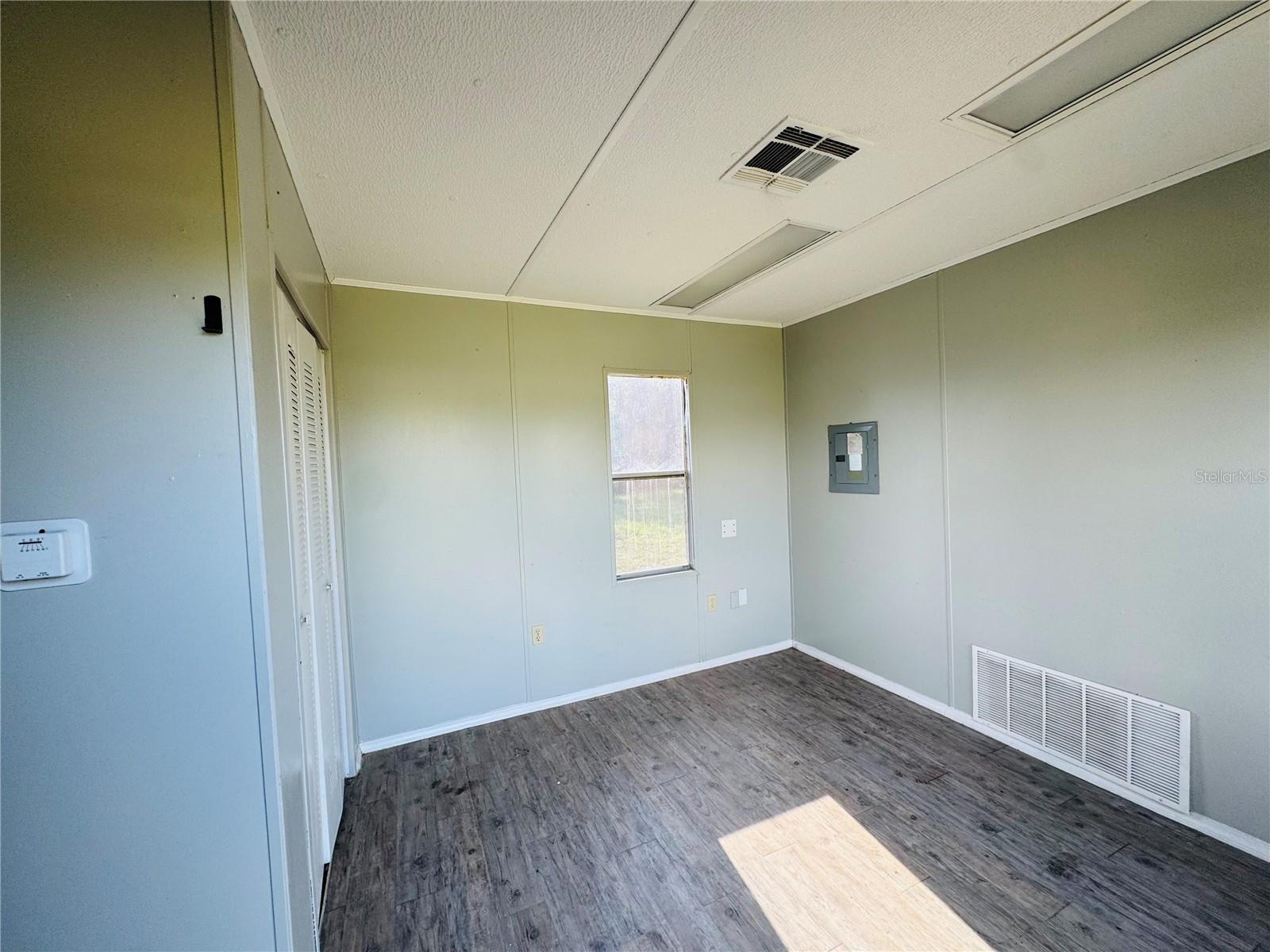 8390 S US HWY 17-92 HWY, FERN PARK, FL, 32730