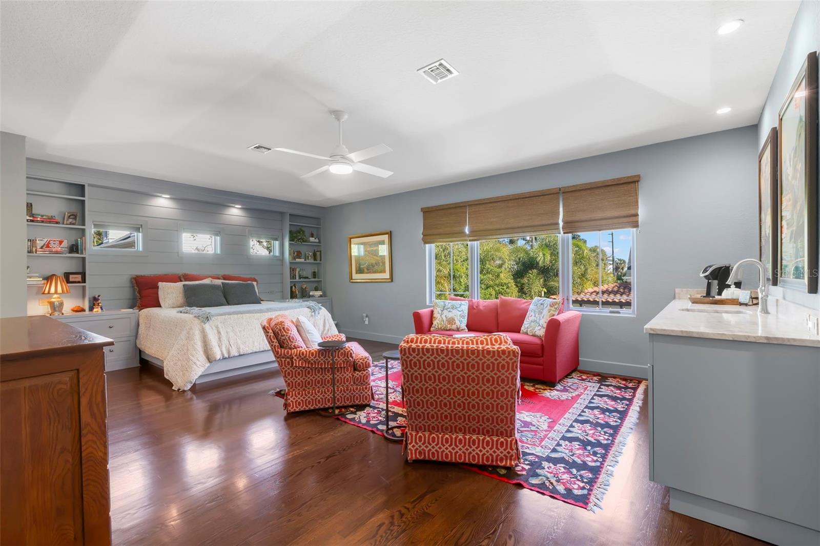 TB8474416 Property Photo