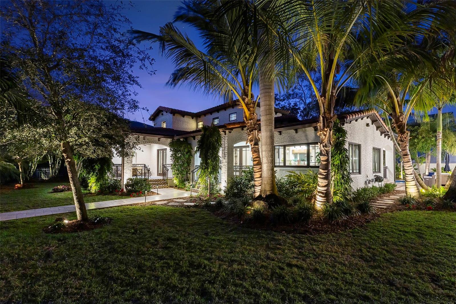 TB8474416 Property Photo