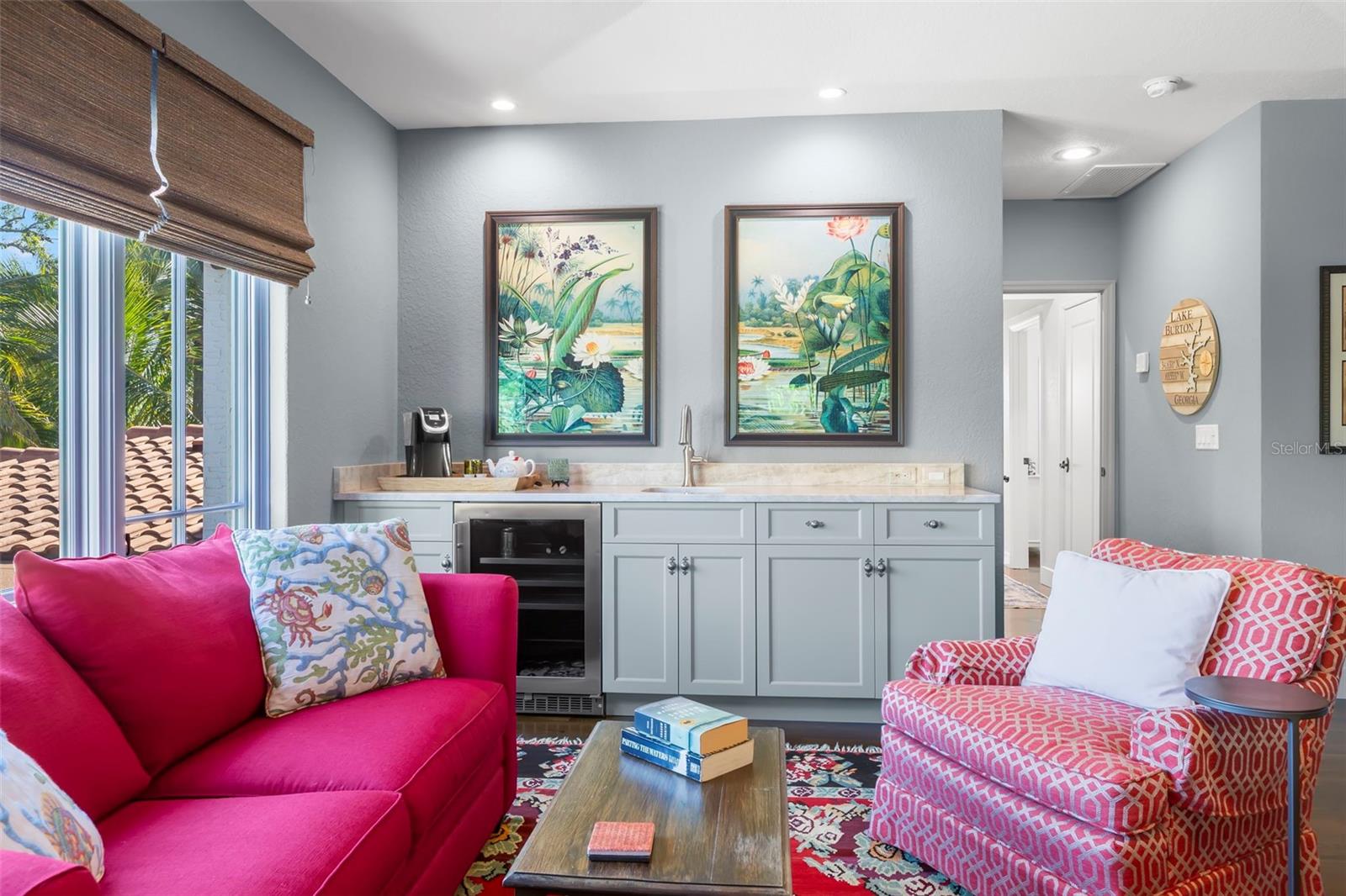 TB8474416 Property Photo