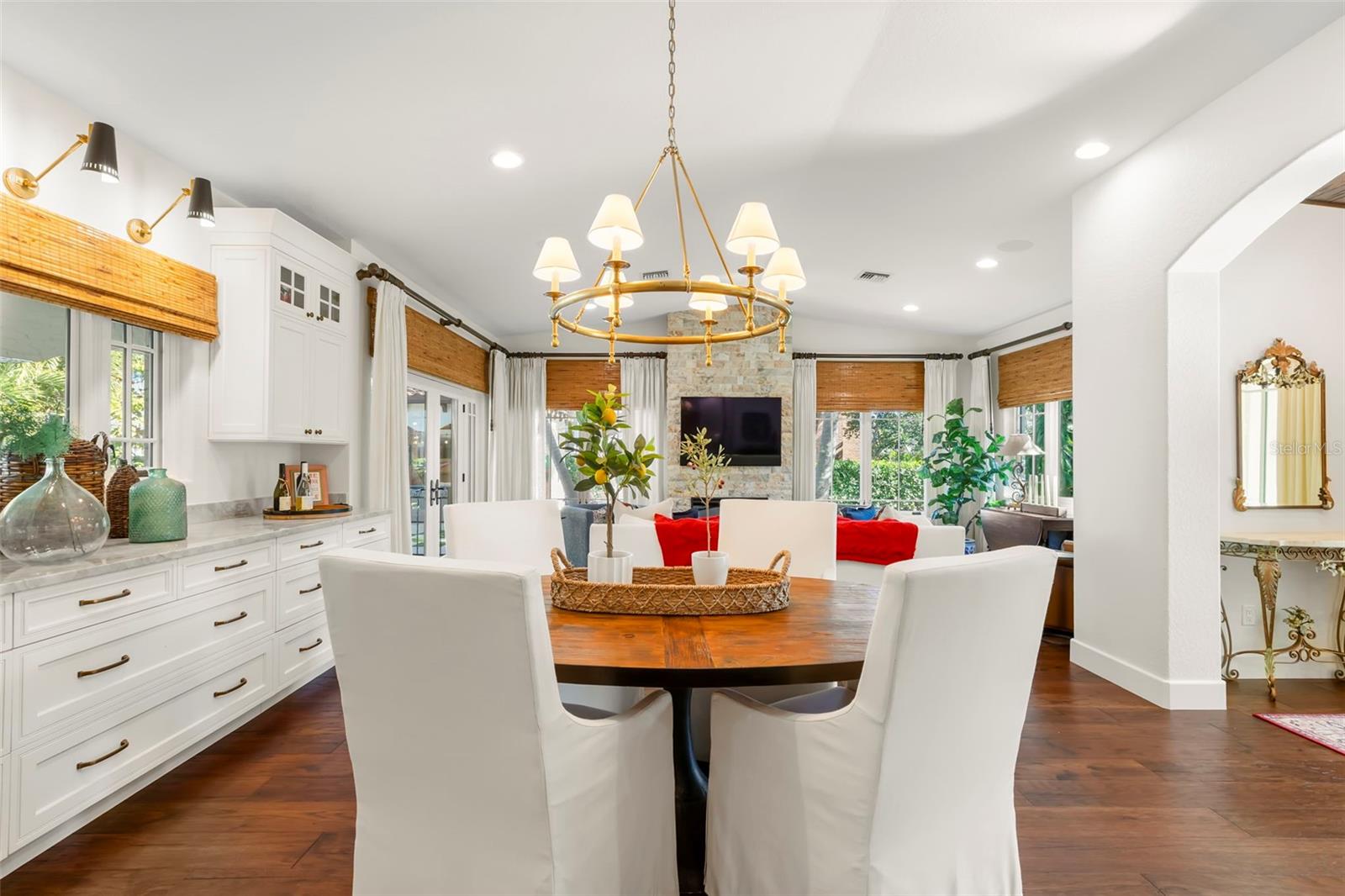 TB8474416 Property Photo