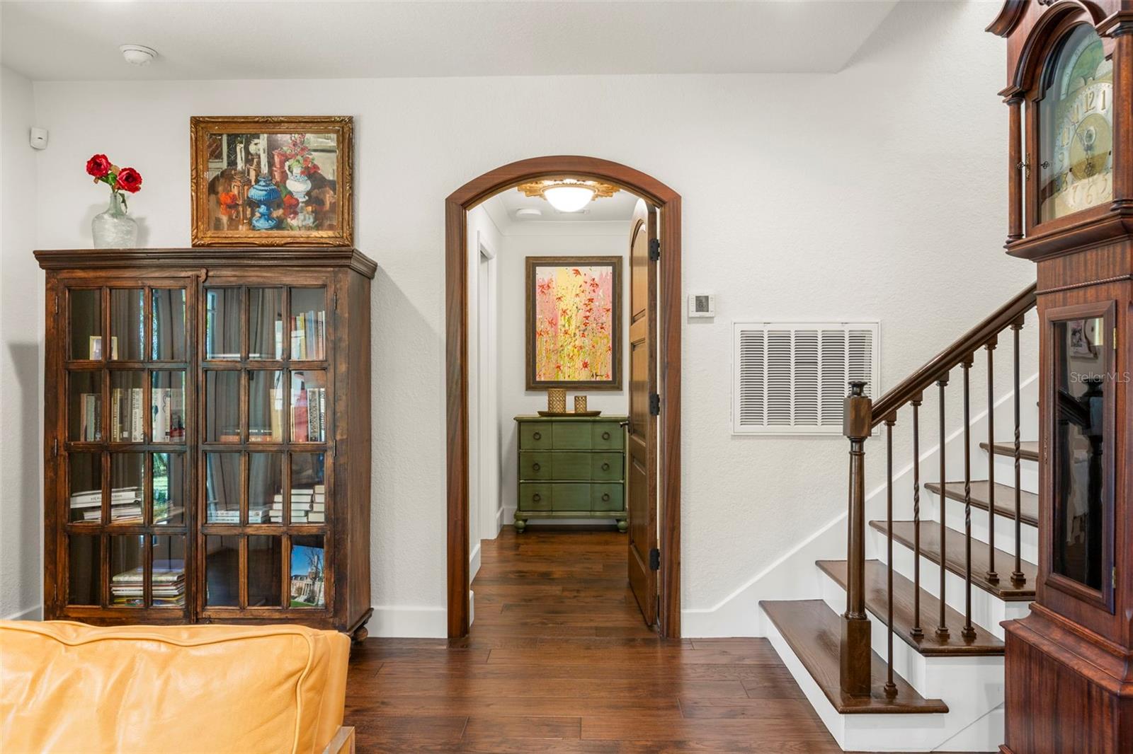 TB8474416 Property Photo