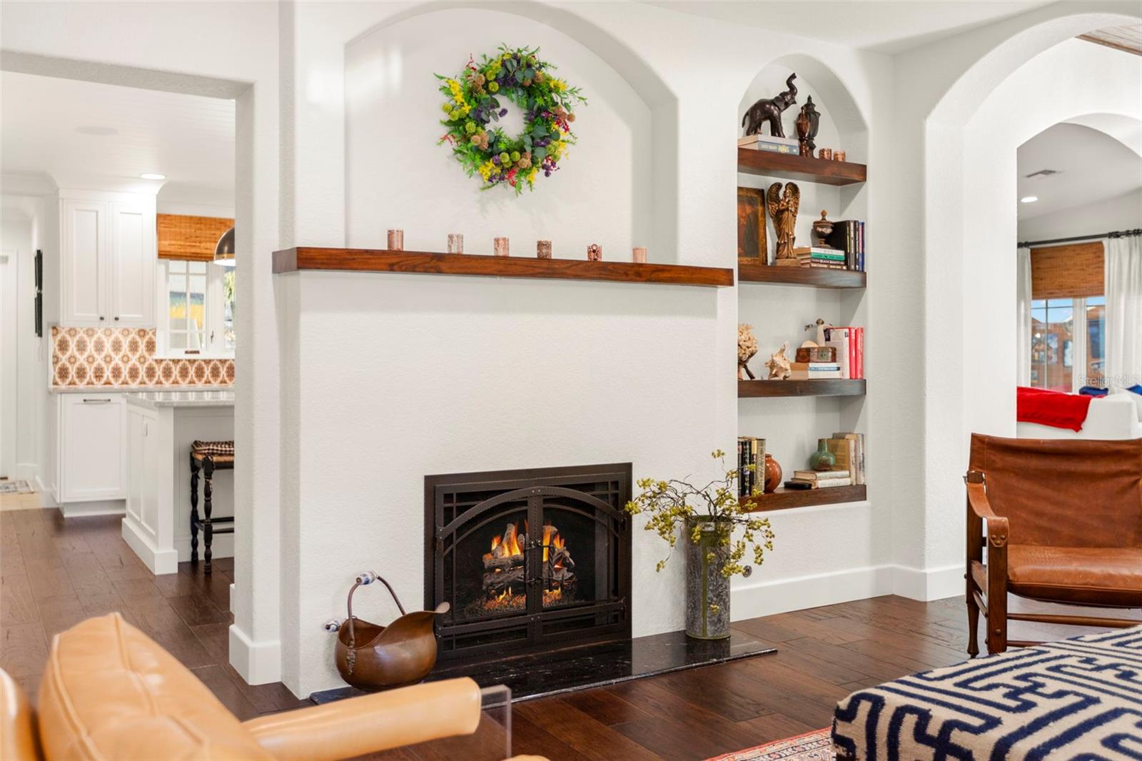 TB8474416 Property Photo