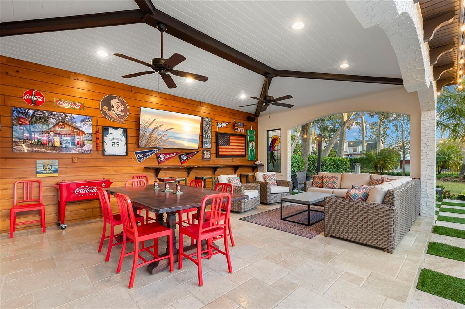 TB8474416 Property Photo