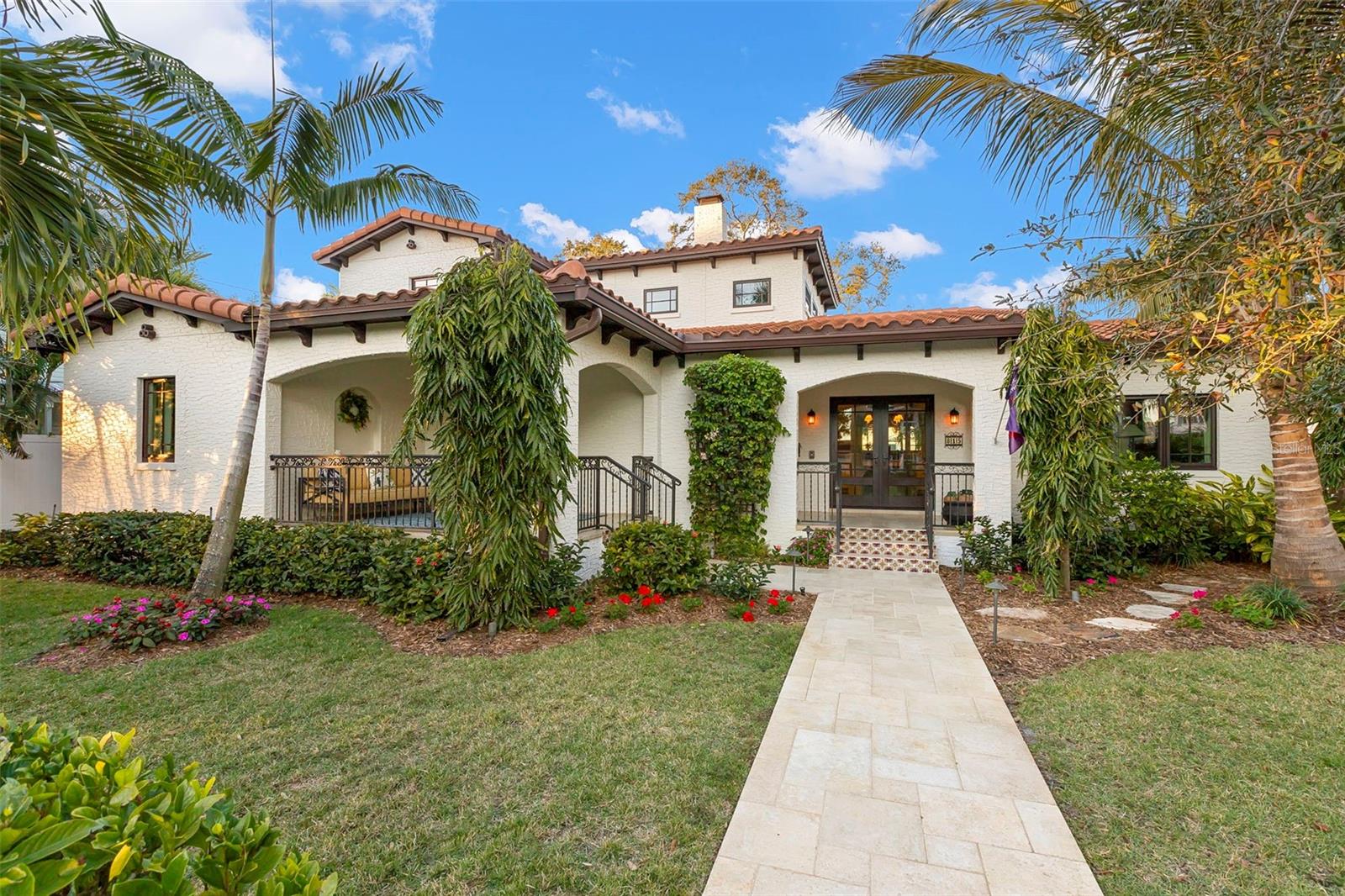 TB8474416 Property Photo