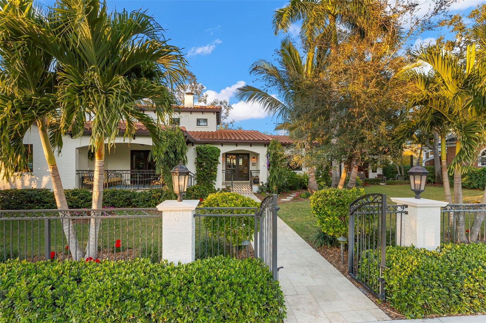 TB8474416 Property Photo