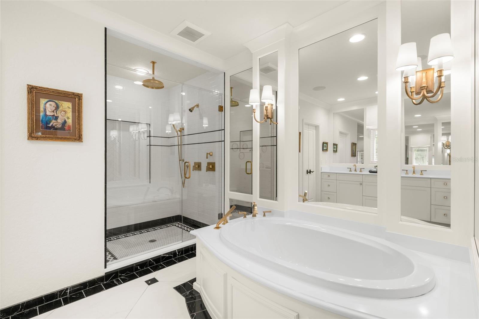 TB8474416 Property Photo