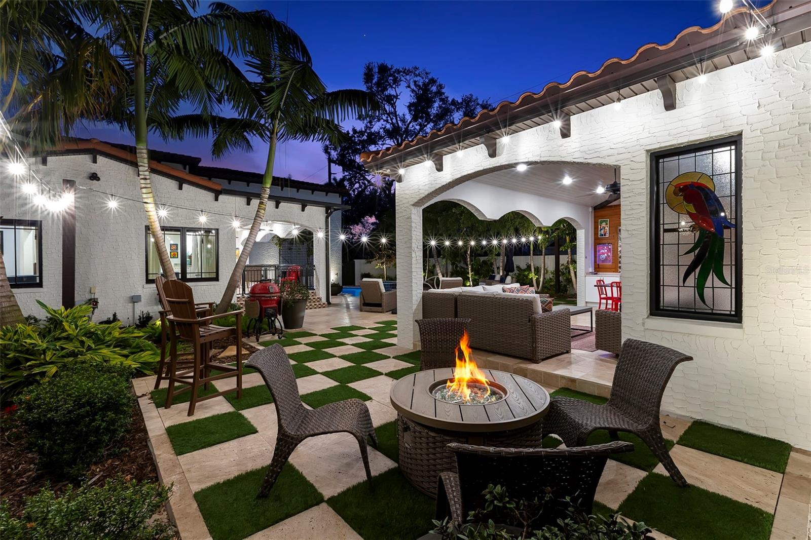 TB8474416 Property Photo