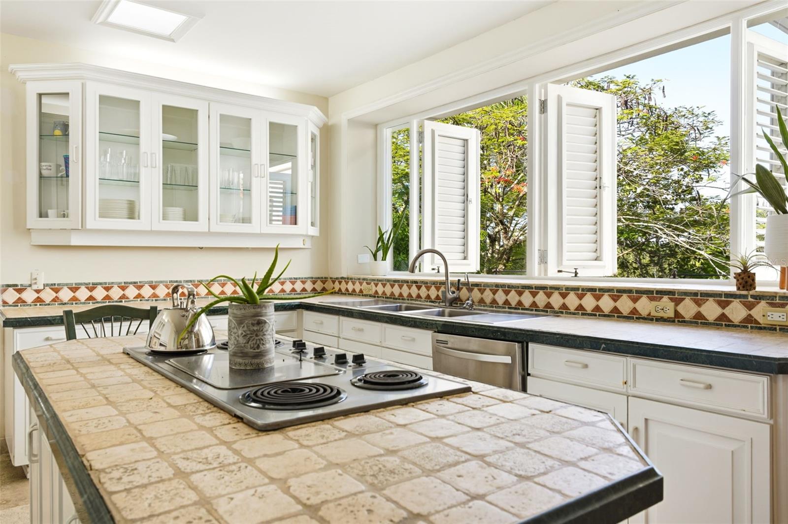 PR9119186 Property Photo