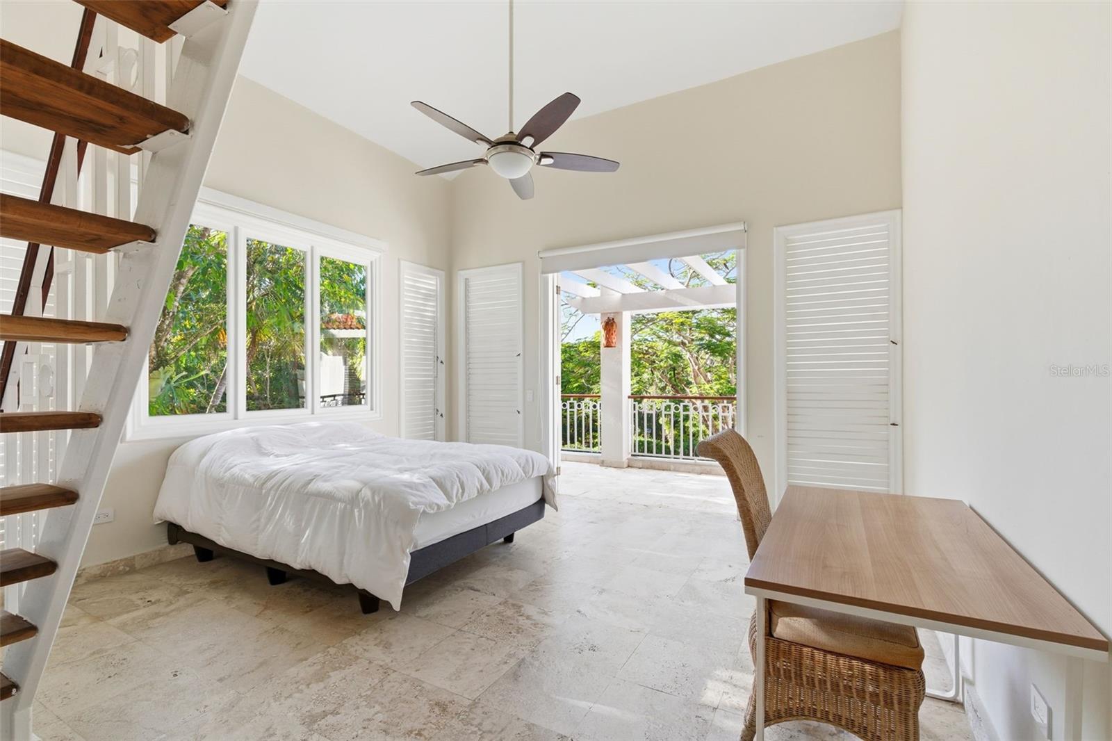 PR9119186 Property Photo