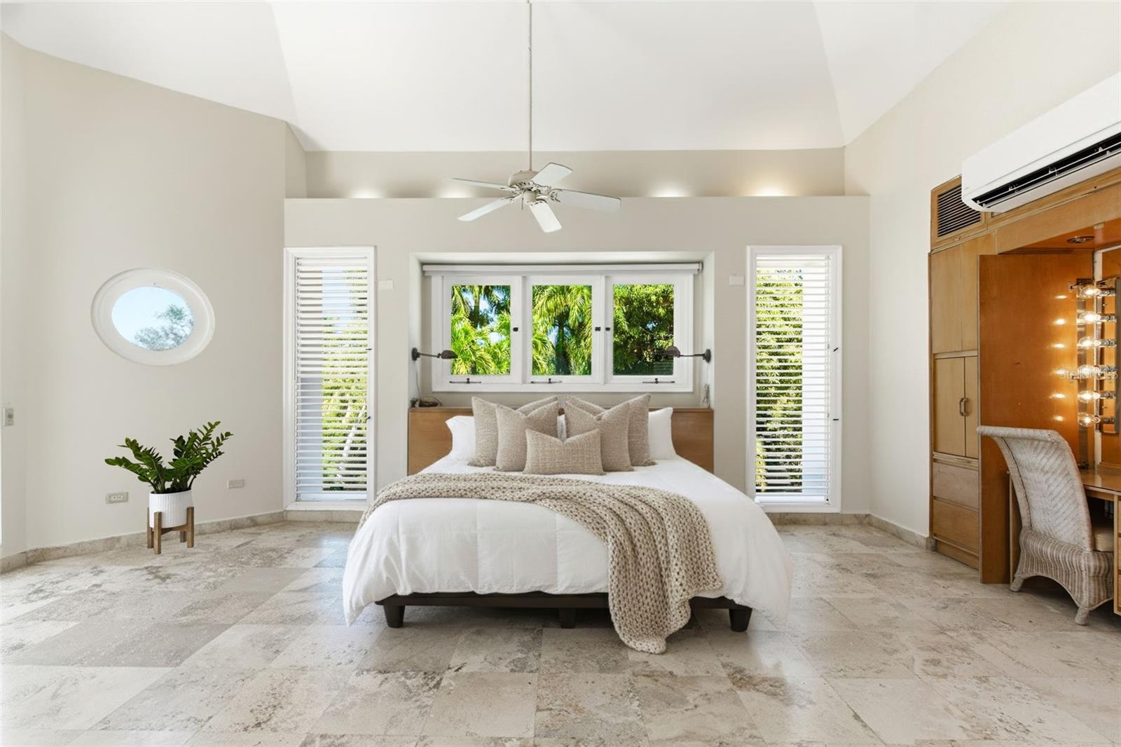 PR9119186 Property Photo