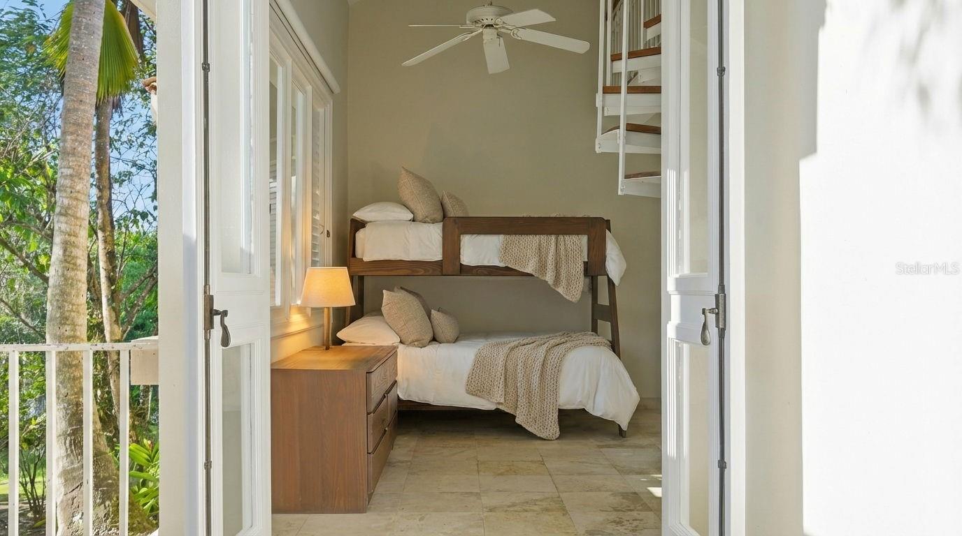 PR9119186 Property Photo