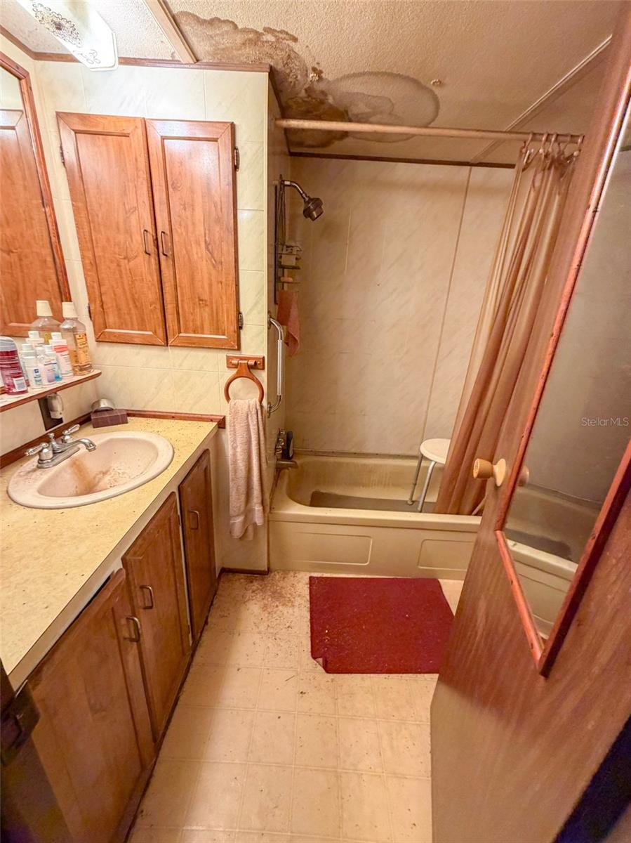 OM718429 Property Photo