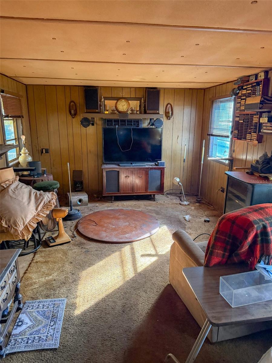 OM718429 Property Photo