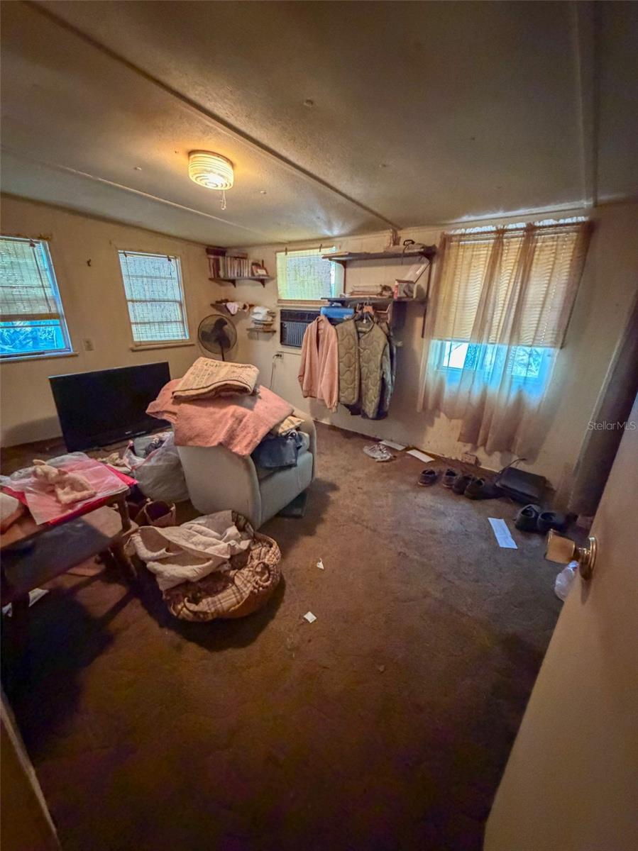 OM718429 Property Photo