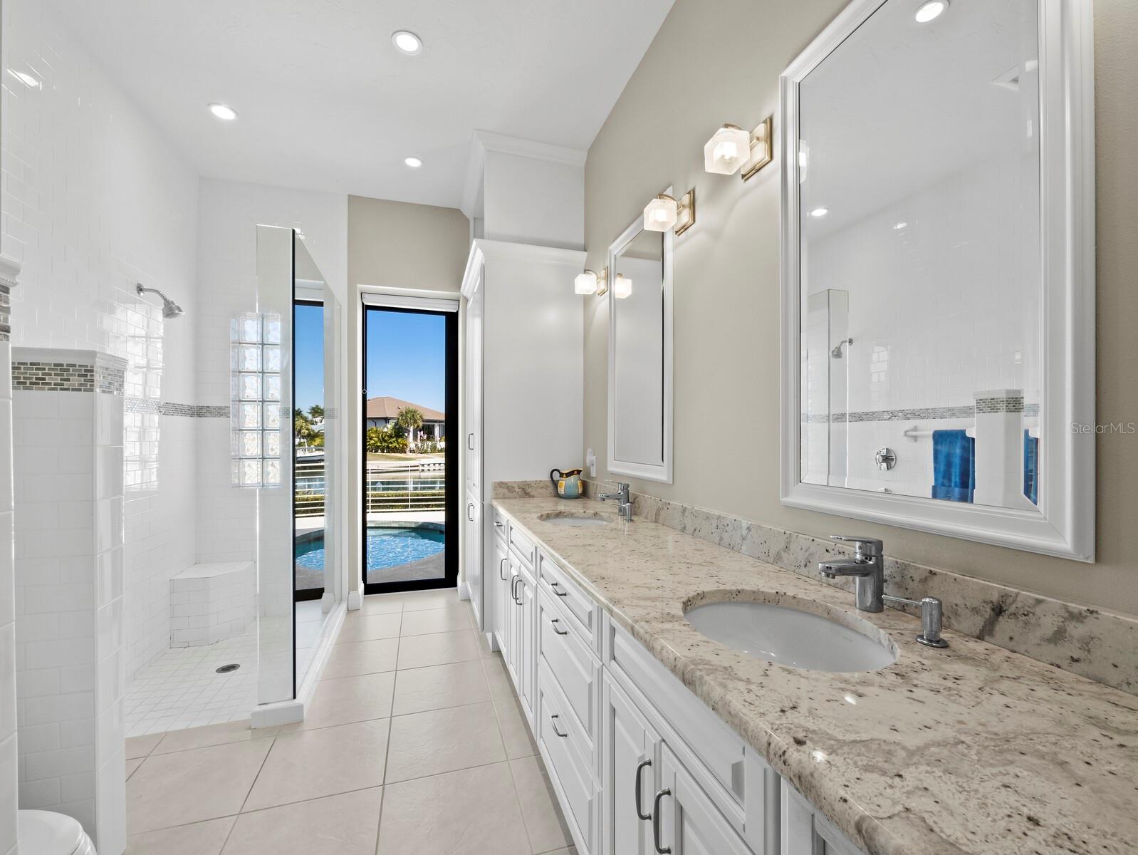 A4681905 Property Photo