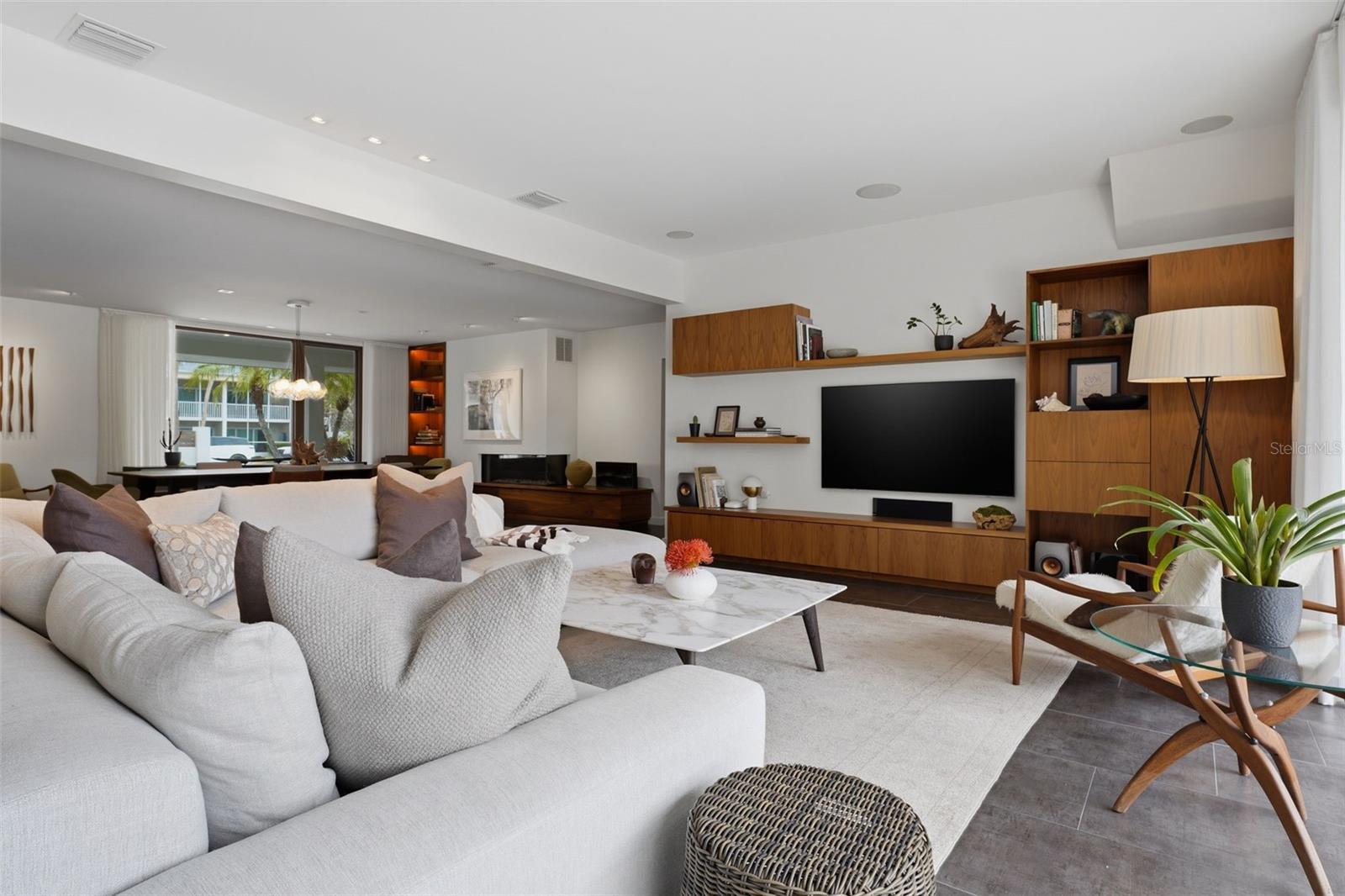 A4681916 Property Photo