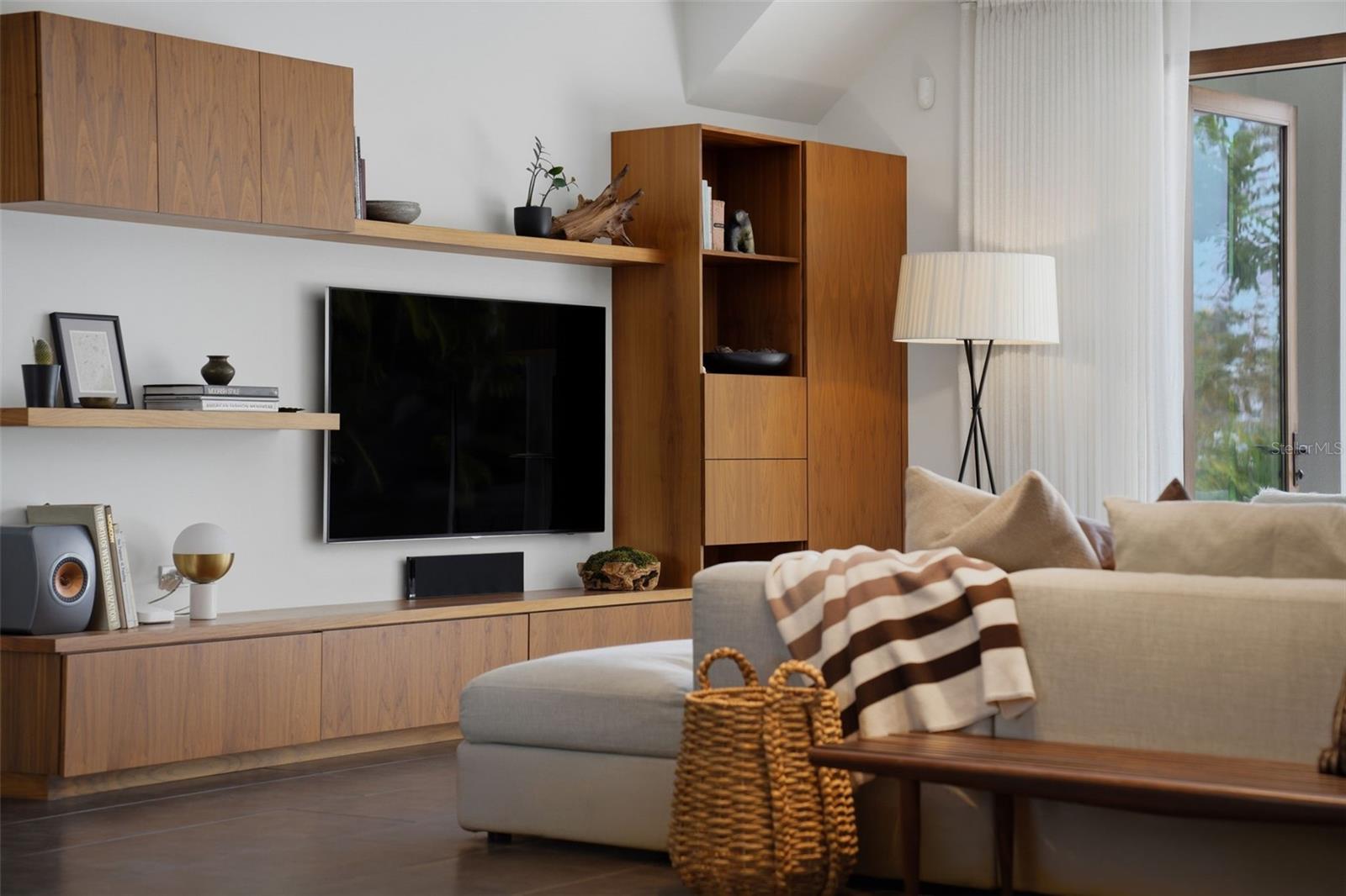 A4681916 Property Photo