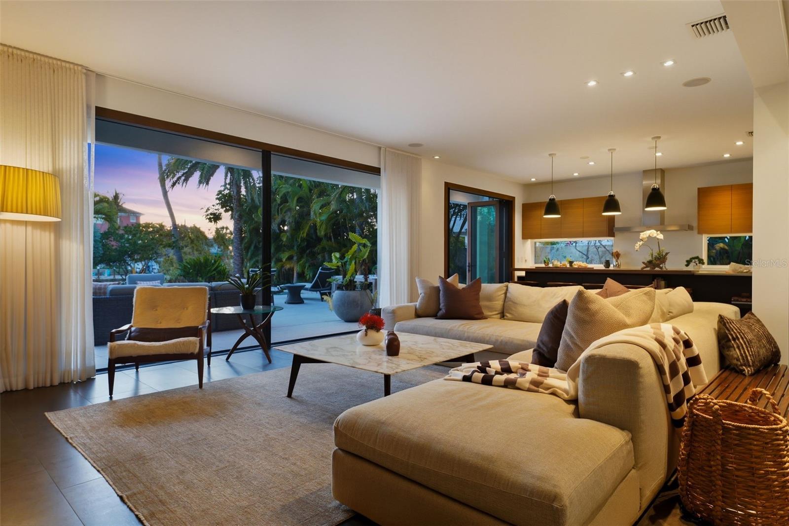 A4681916 Property Photo