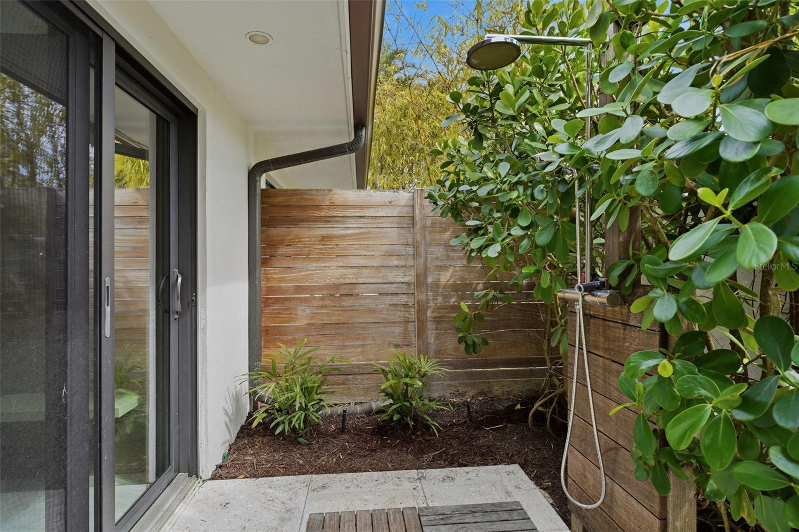 A4681916 Property Photo