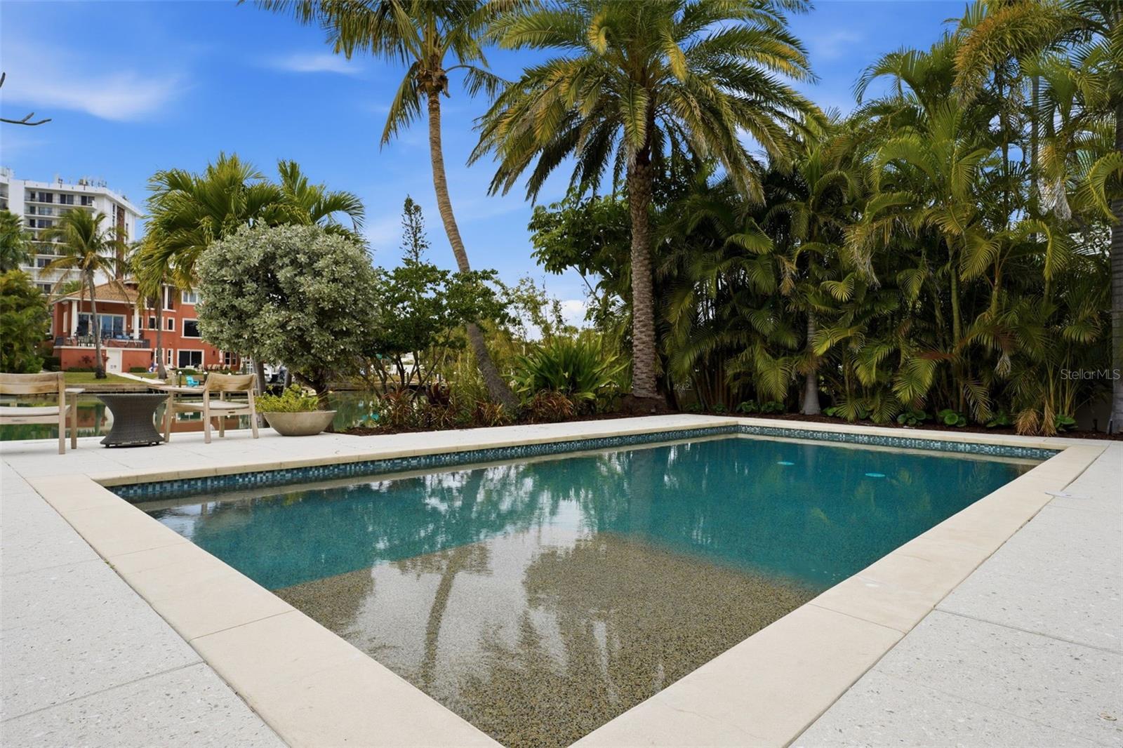 A4681916 Property Photo