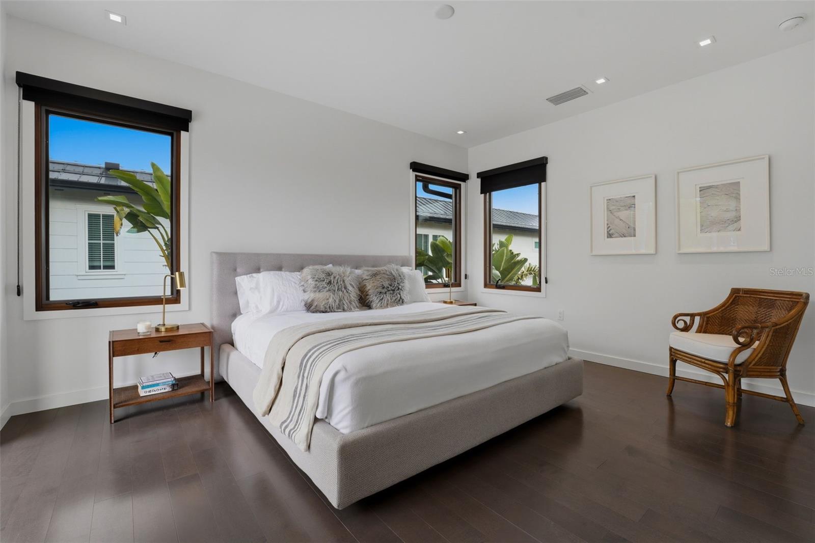 A4681916 Property Photo