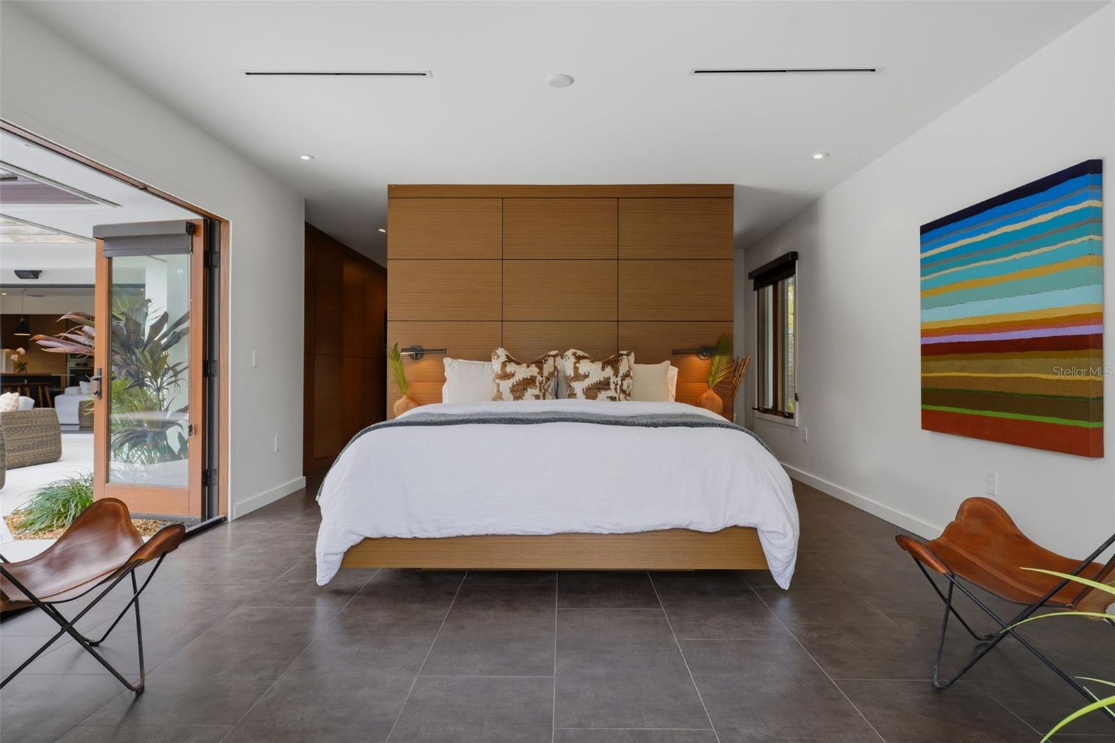 A4681916 Property Photo