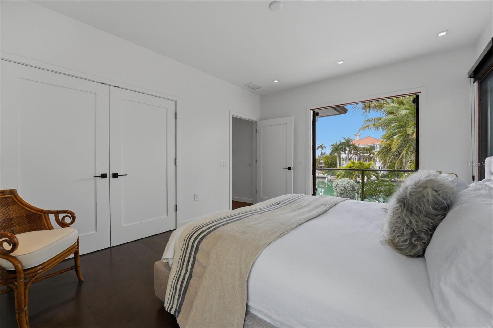 A4681916 Property Photo