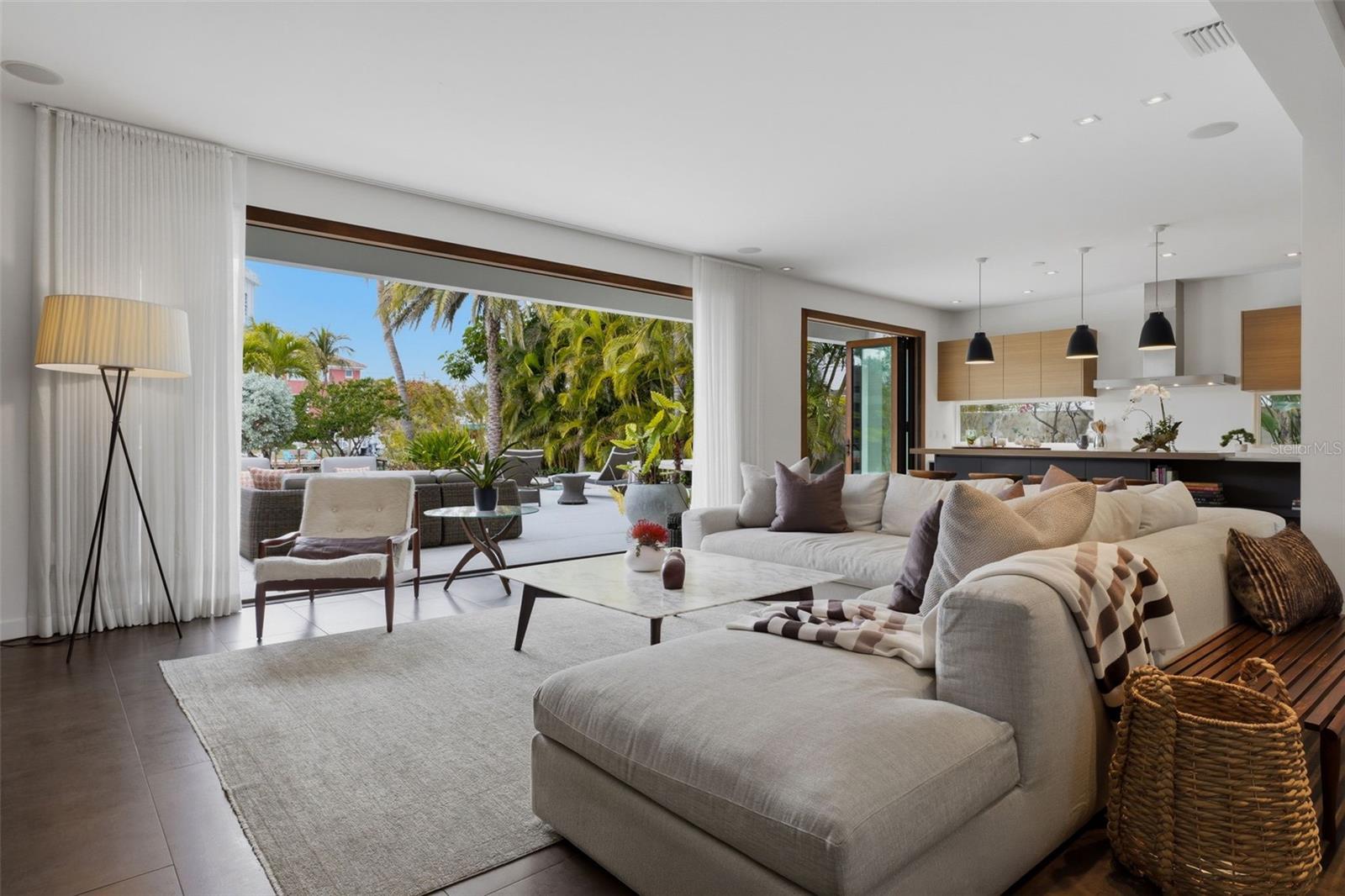 A4681916 Property Photo