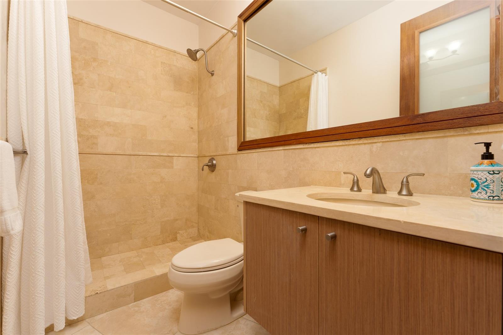 PR9119194 Property Photo