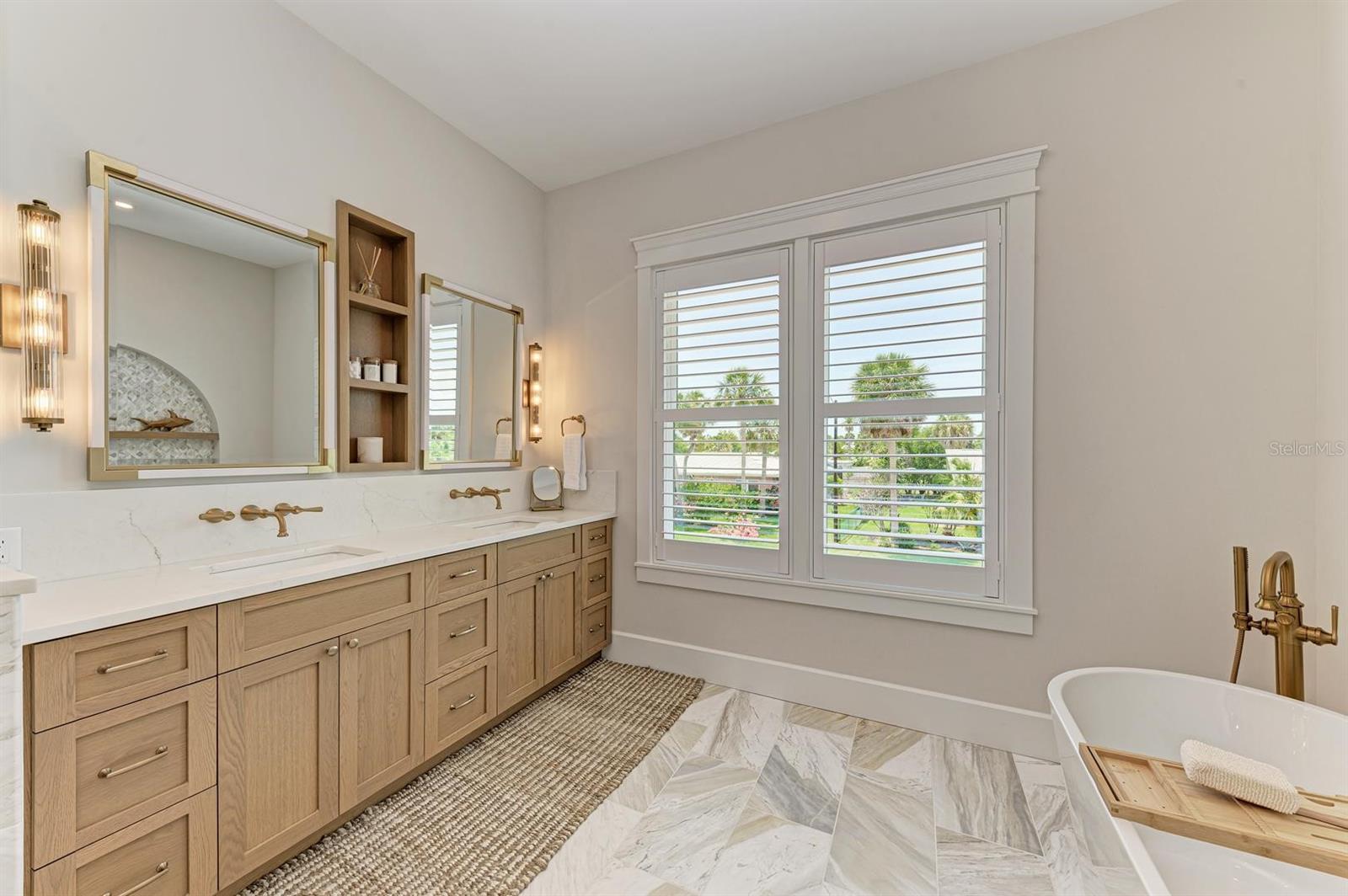 A4681928 Property Photo