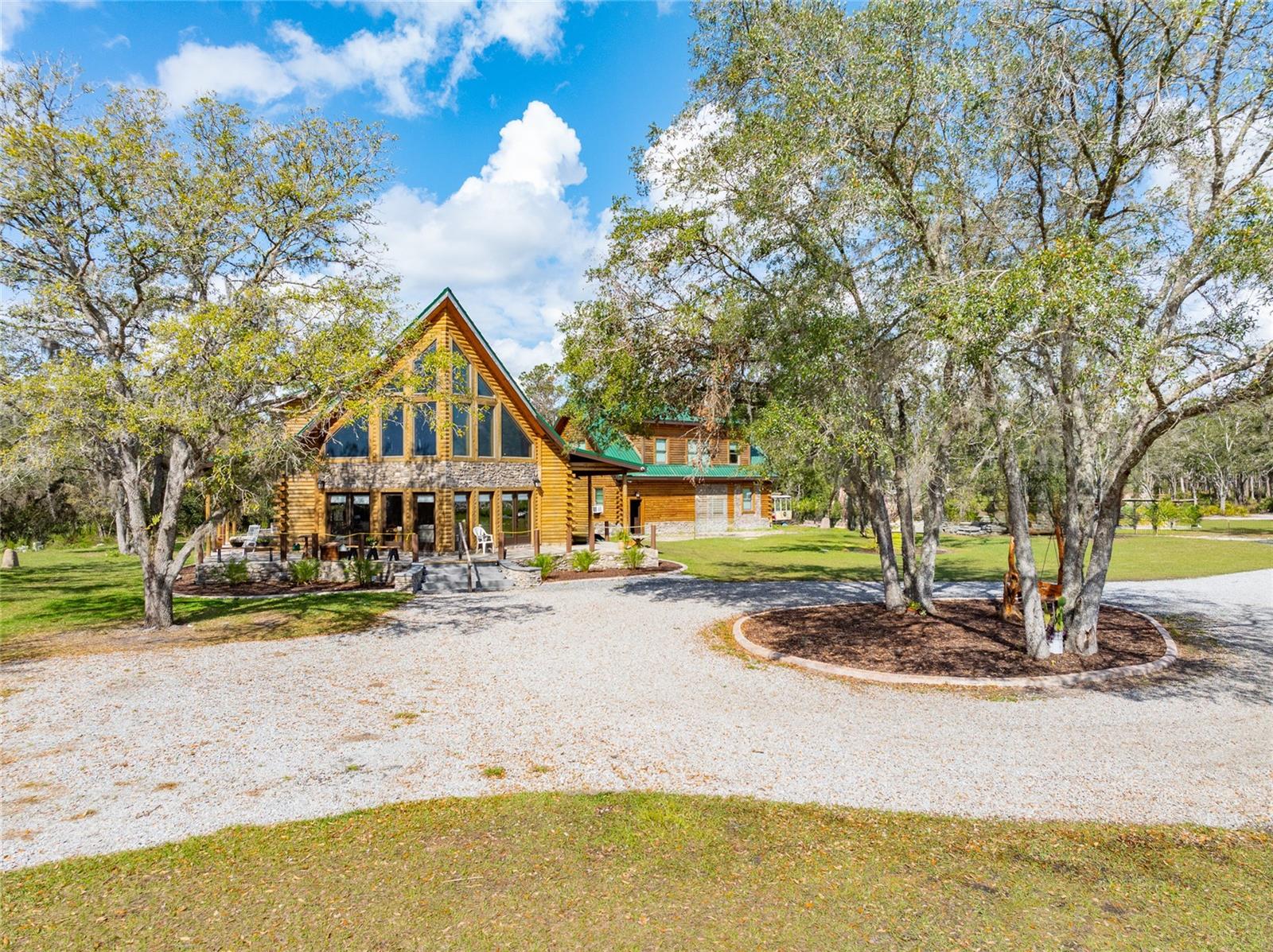 V4947262 Property Photo