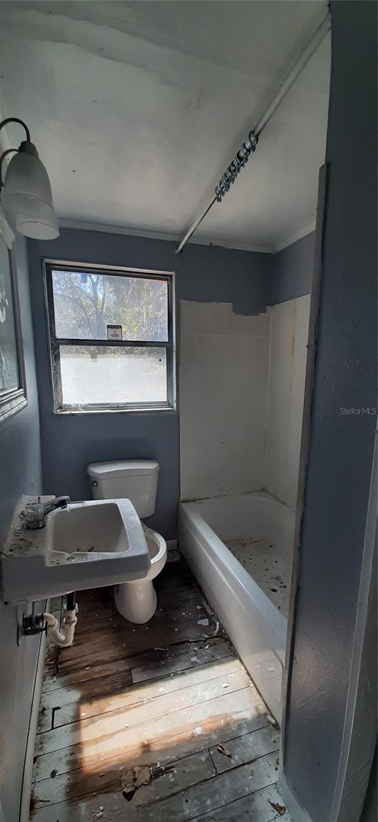 OM718464 Property Photo