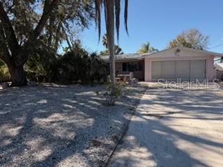 7127 Peninsular - large yard and long driveway