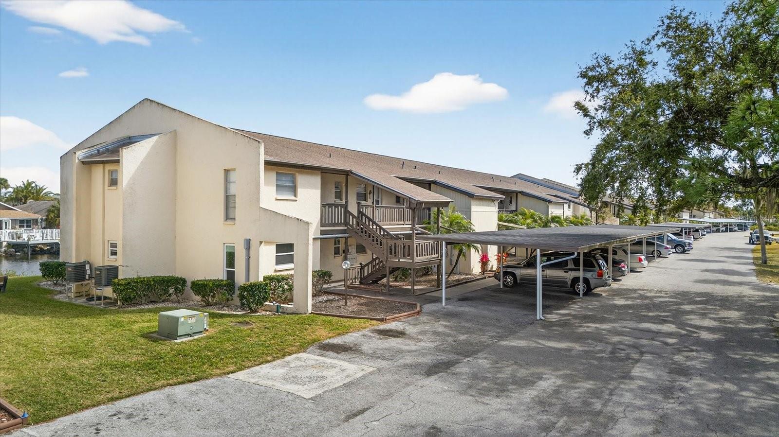 W7882873 Property Photo