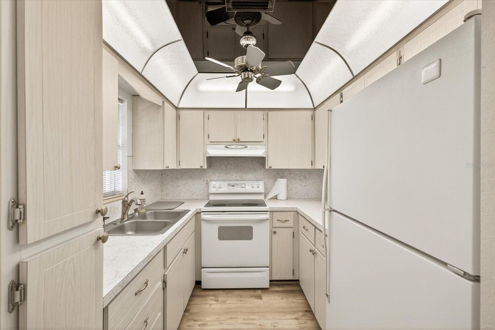 W7882873 Property Photo