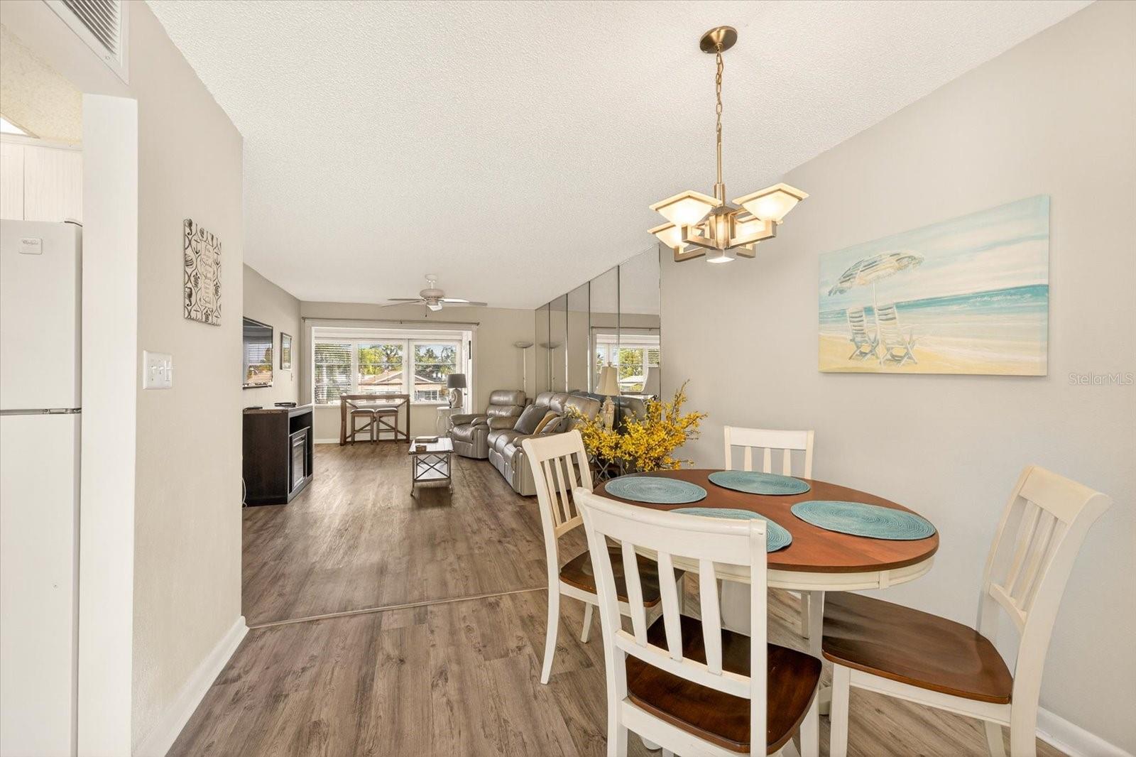 W7882873 Property Photo