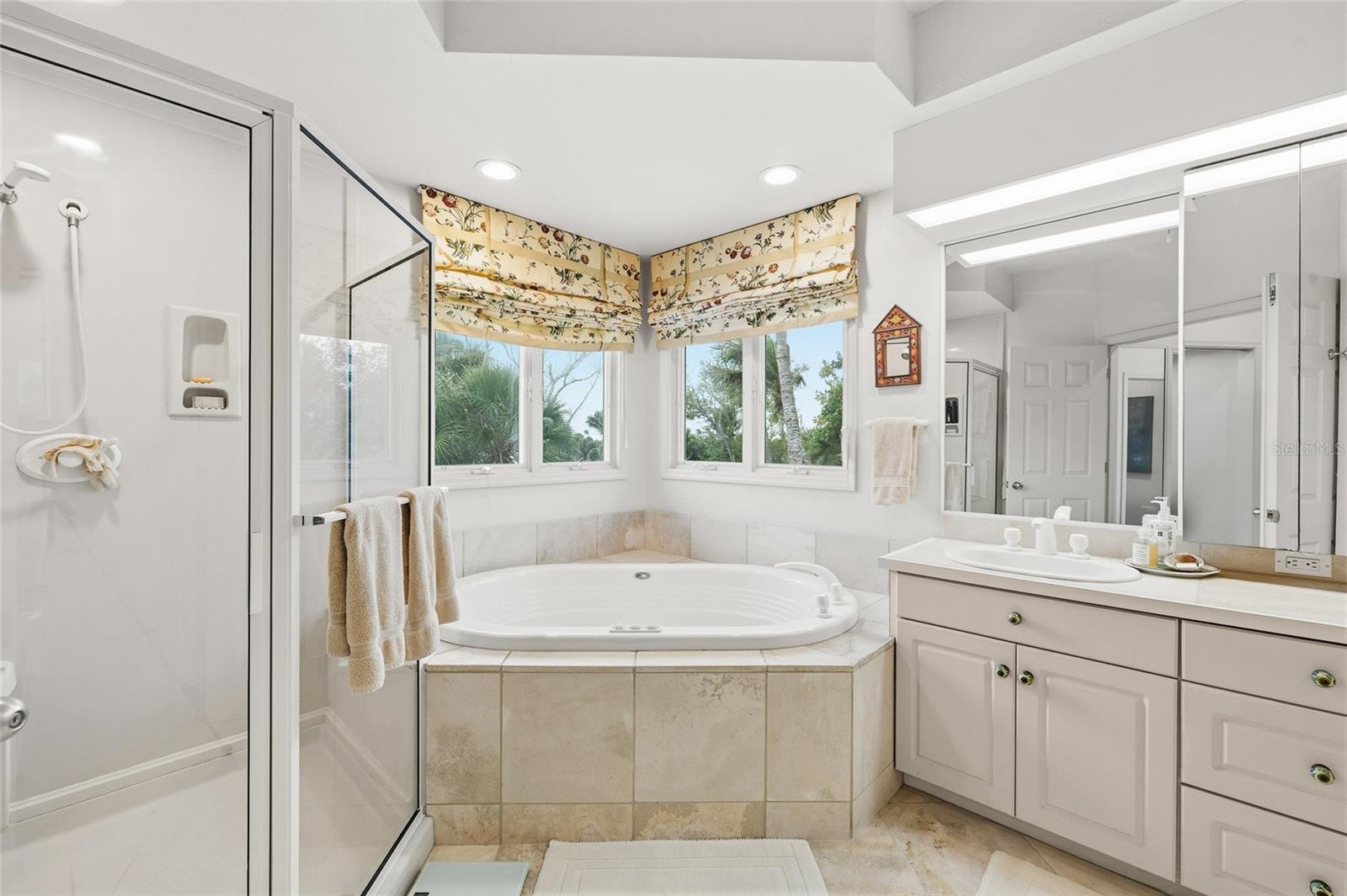 TB8474700 Property Photo