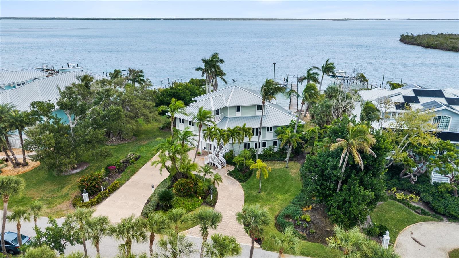 TB8474700 Property Photo