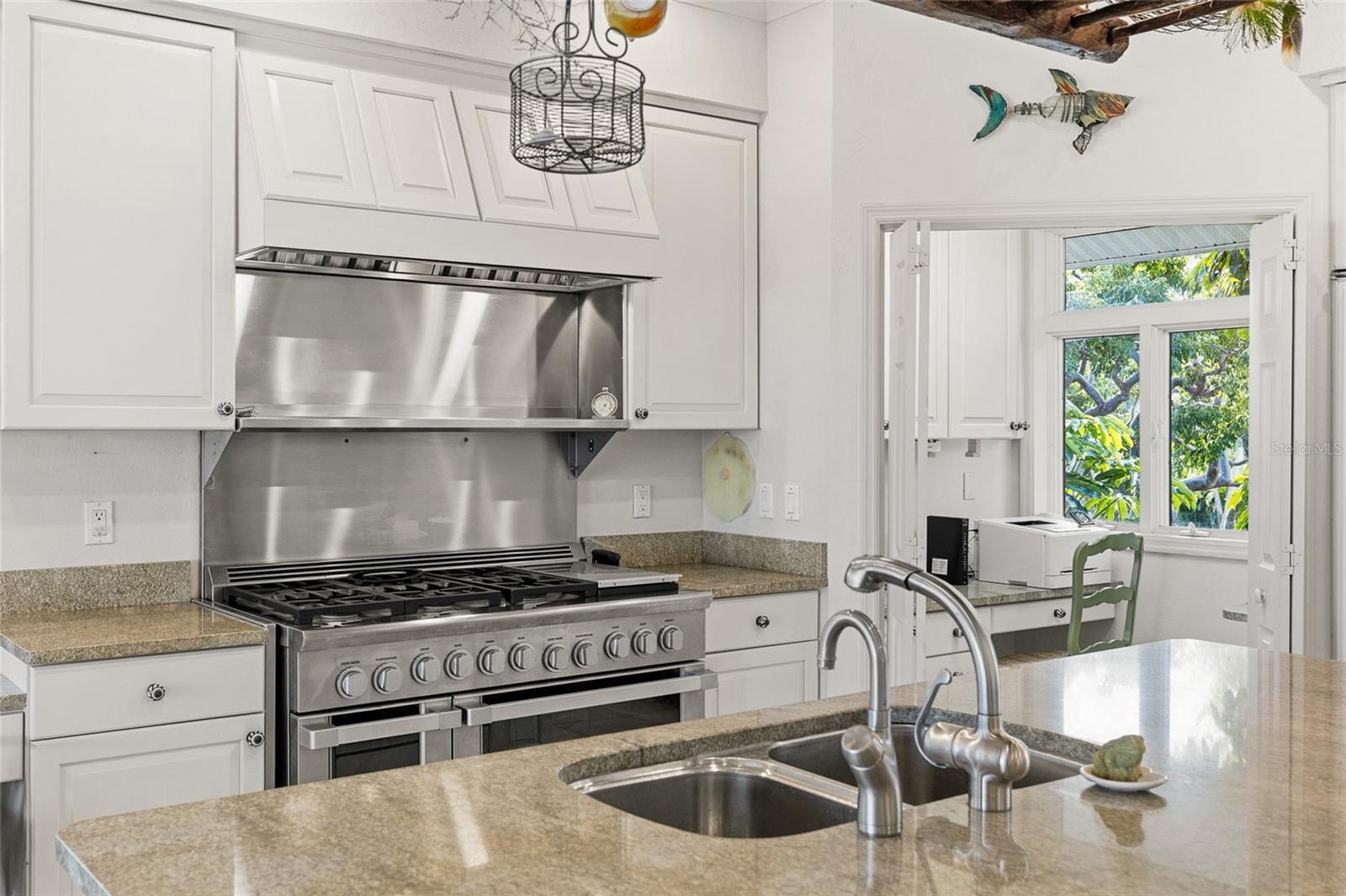 TB8474700 Property Photo