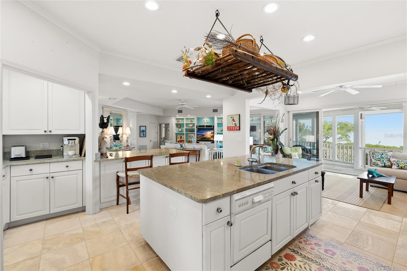 TB8474700 Property Photo