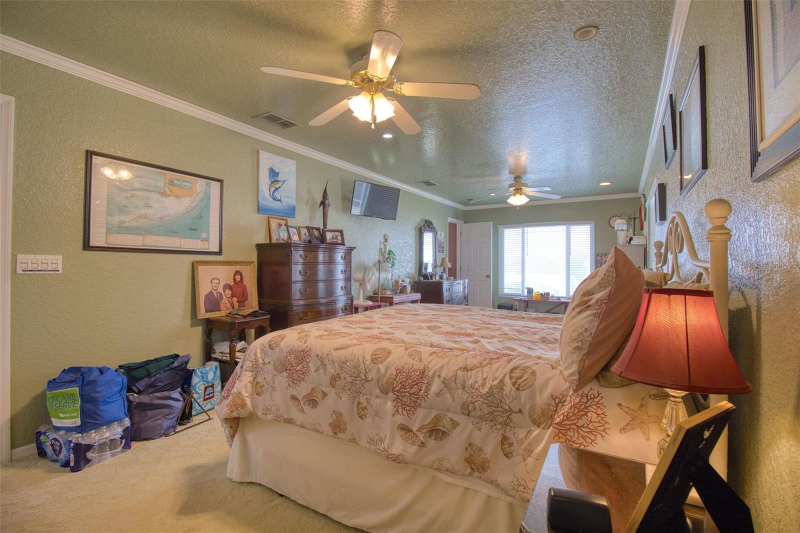 Primary bedroom sitting area