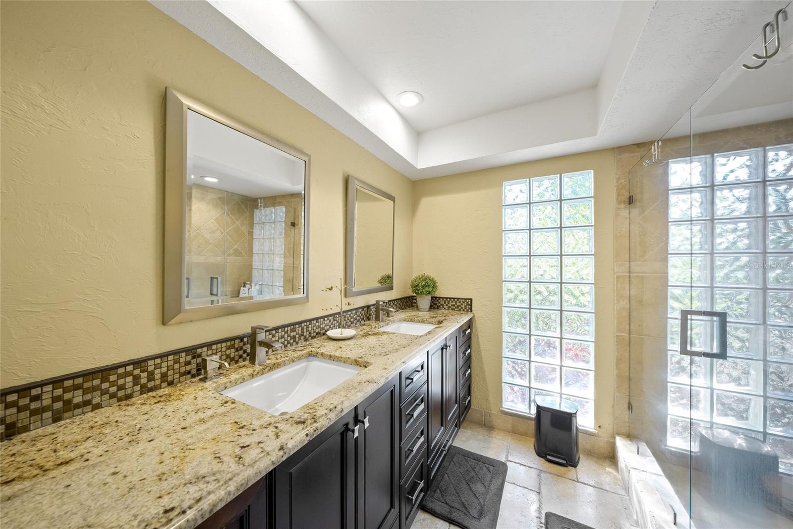 A4681996 Property Photo