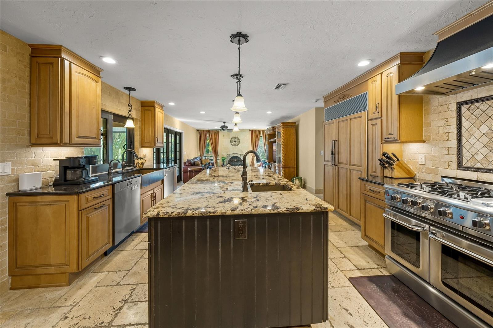 A4681996 Property Photo