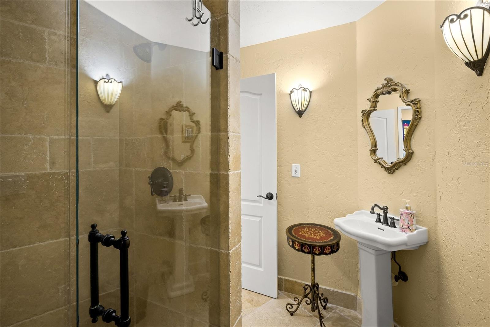 A4681996 Property Photo