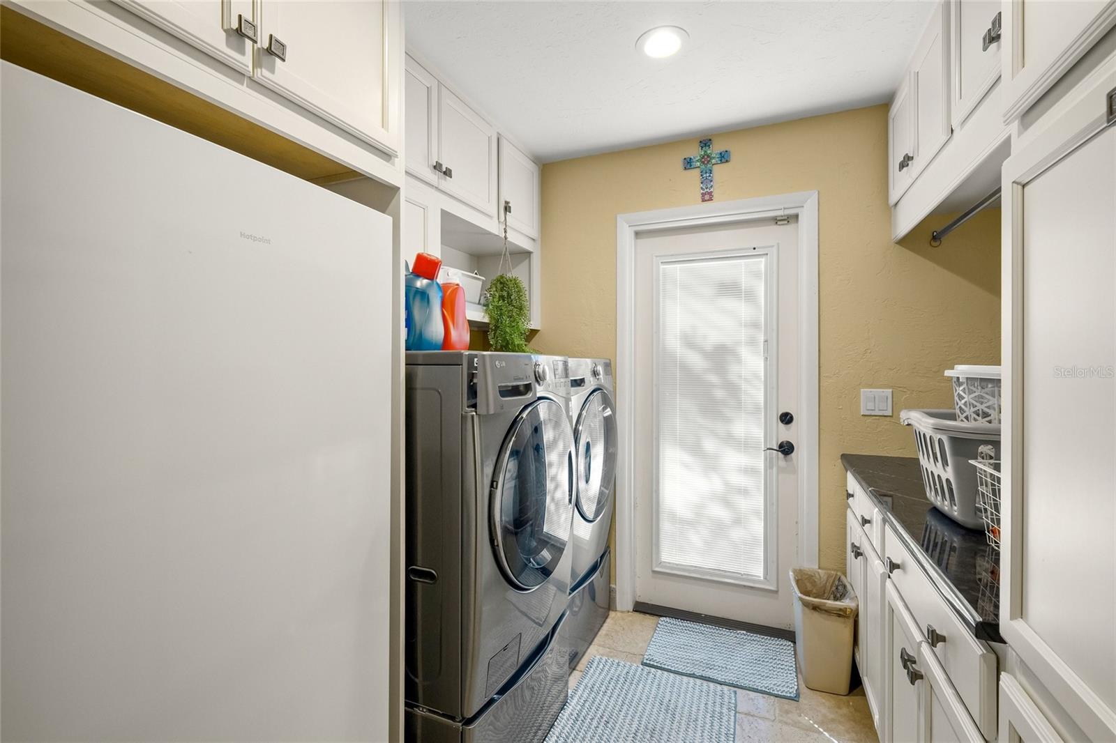 A4681996 Property Photo