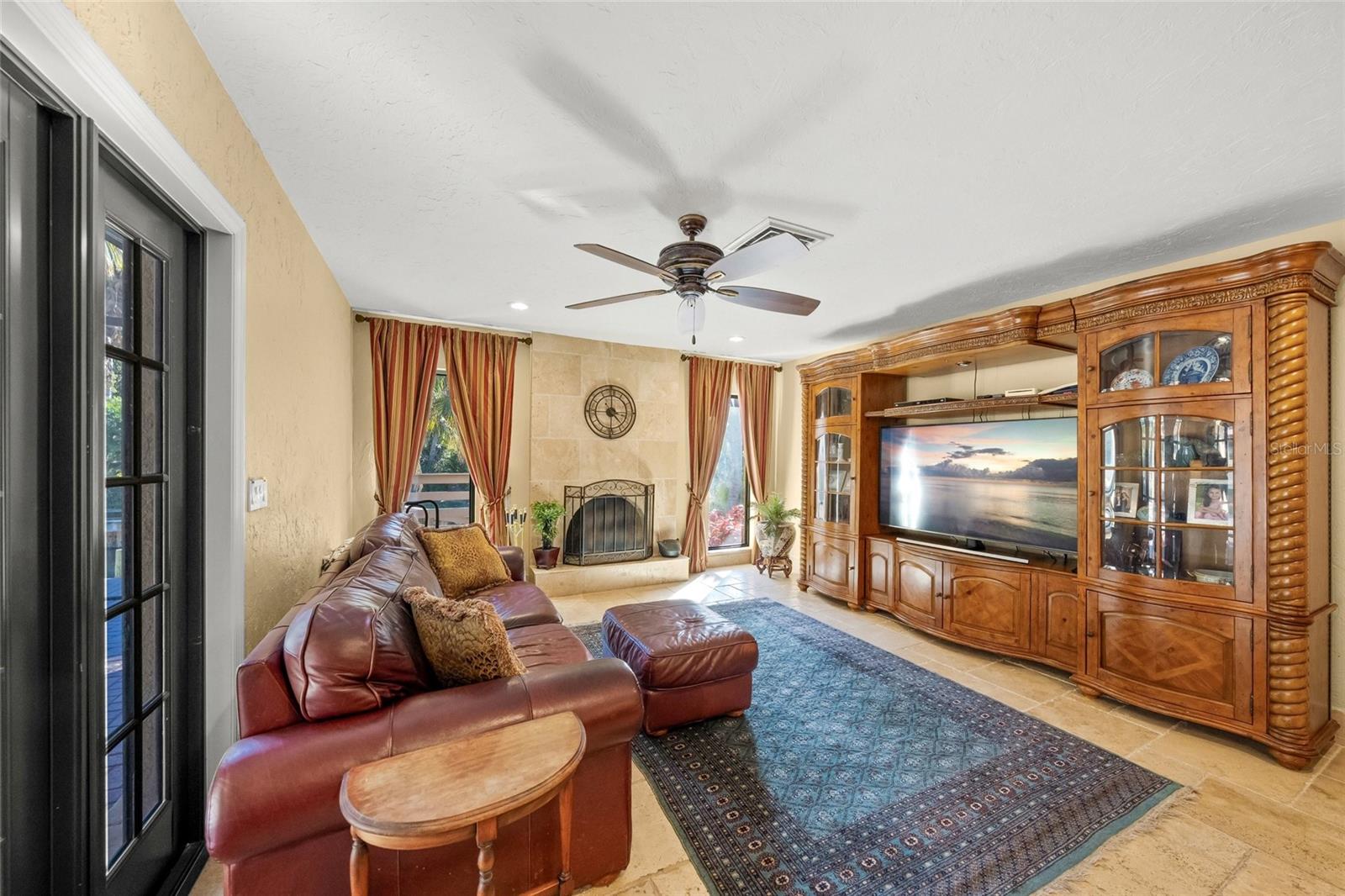 A4681996 Property Photo