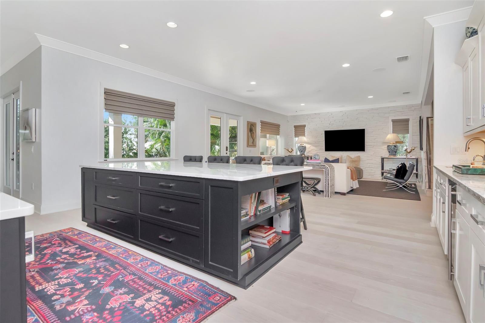 TB8474746 Property Photo