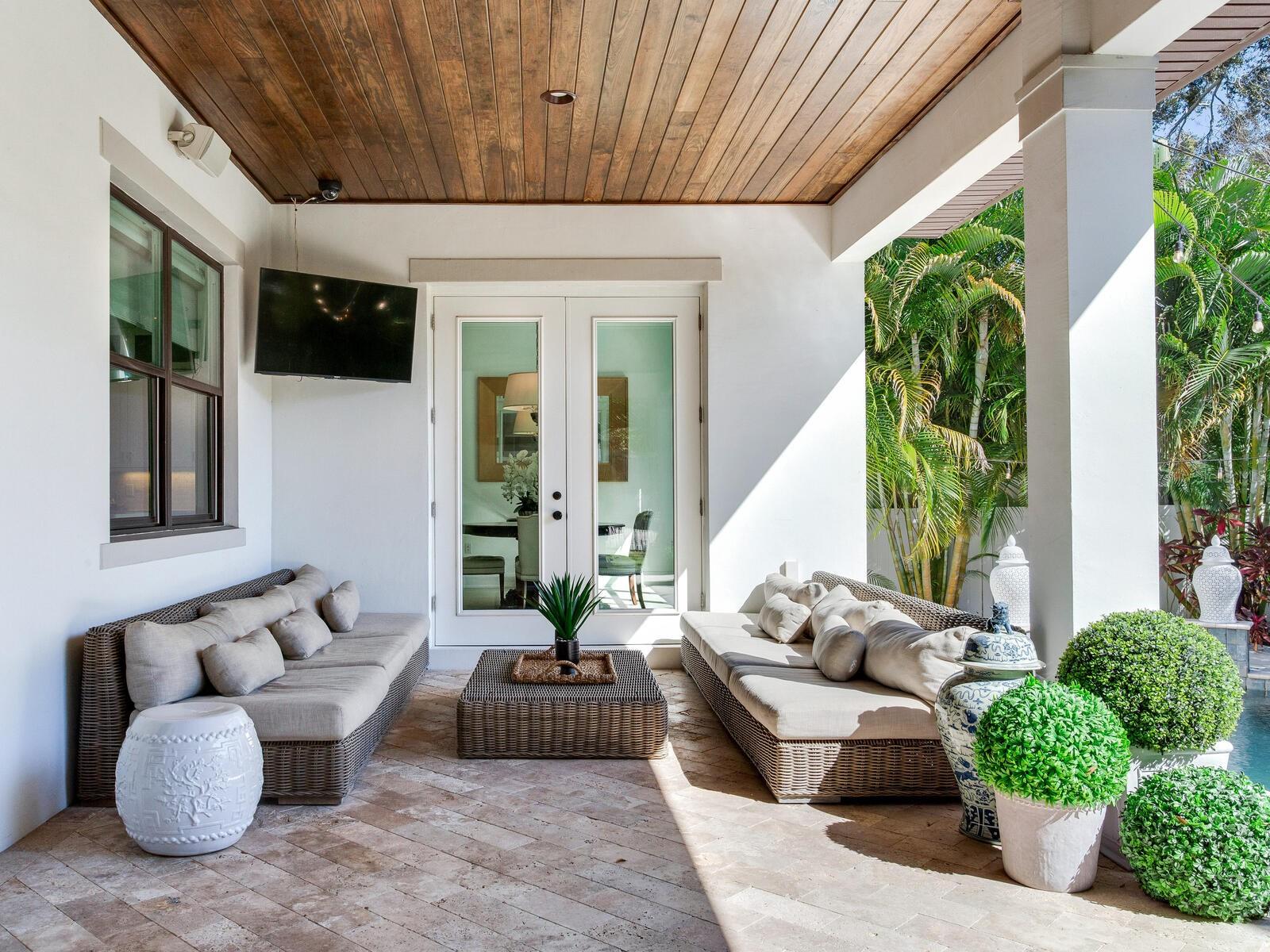 TB8474746 Property Photo