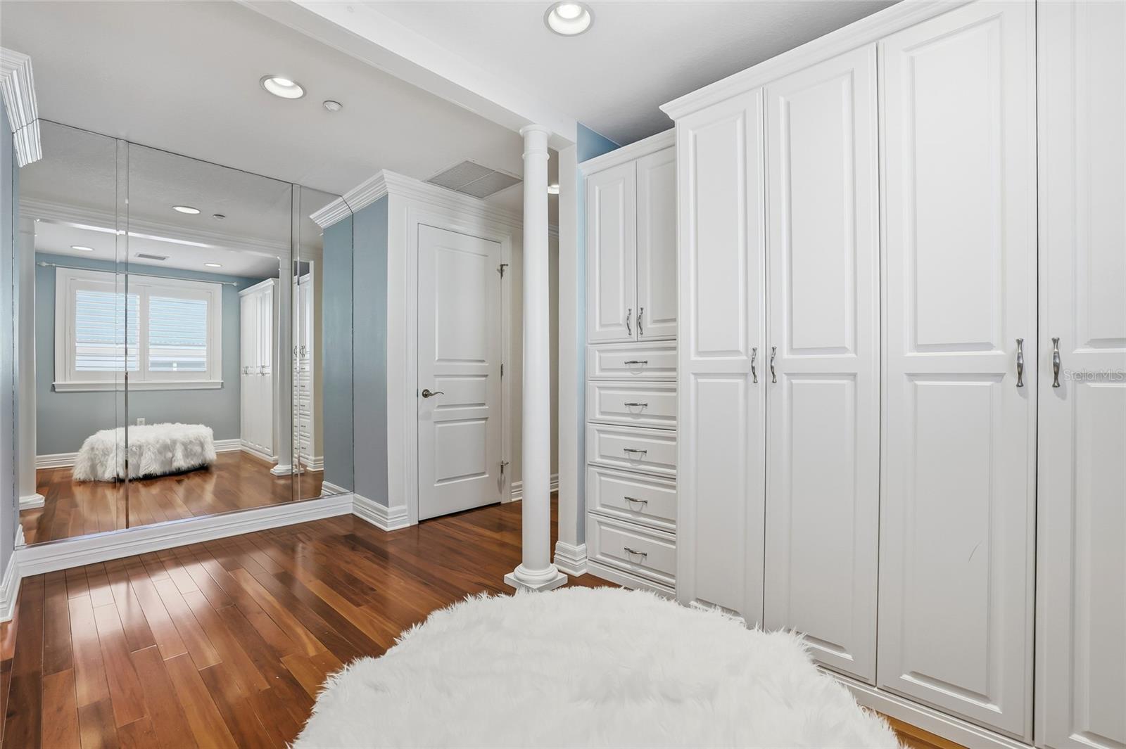 TB8474767 Property Photo